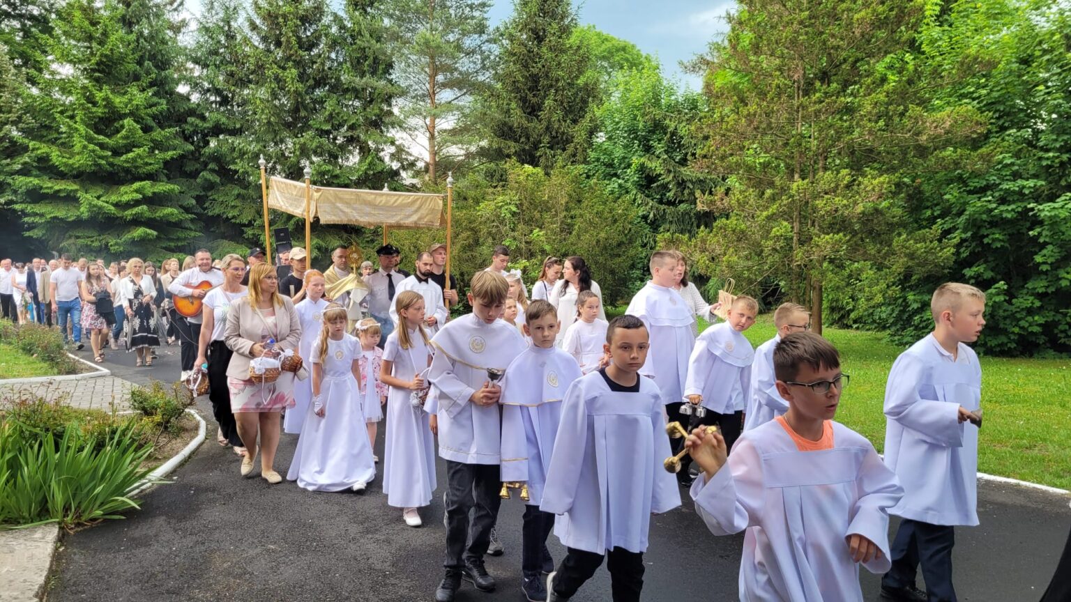 Parafia Macierzyństwa NMP w Pisarzowicach